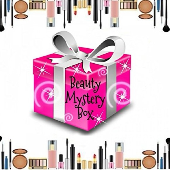 BEAUTY MYSTERY BOX - BY REQUEST - Picture 1 of 13